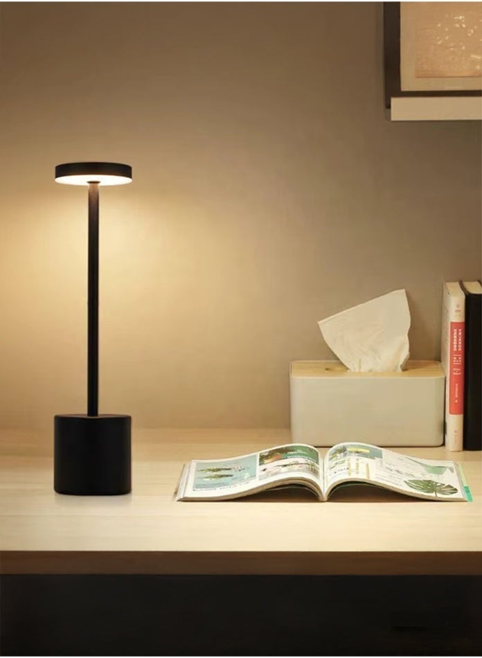 مودي مصباح طاولة عصري قابل لإعادة الشحن لاسلكي بتقنية LED، مزود بمستشعر لمس، وهيكل من الألومنيوم، و3 مستويات سطوع، ومنفذ شحن USB-C، ومصباح جانبي معدني محمول بقوة 3000 كلفن - أسود وذهبي - Image 2